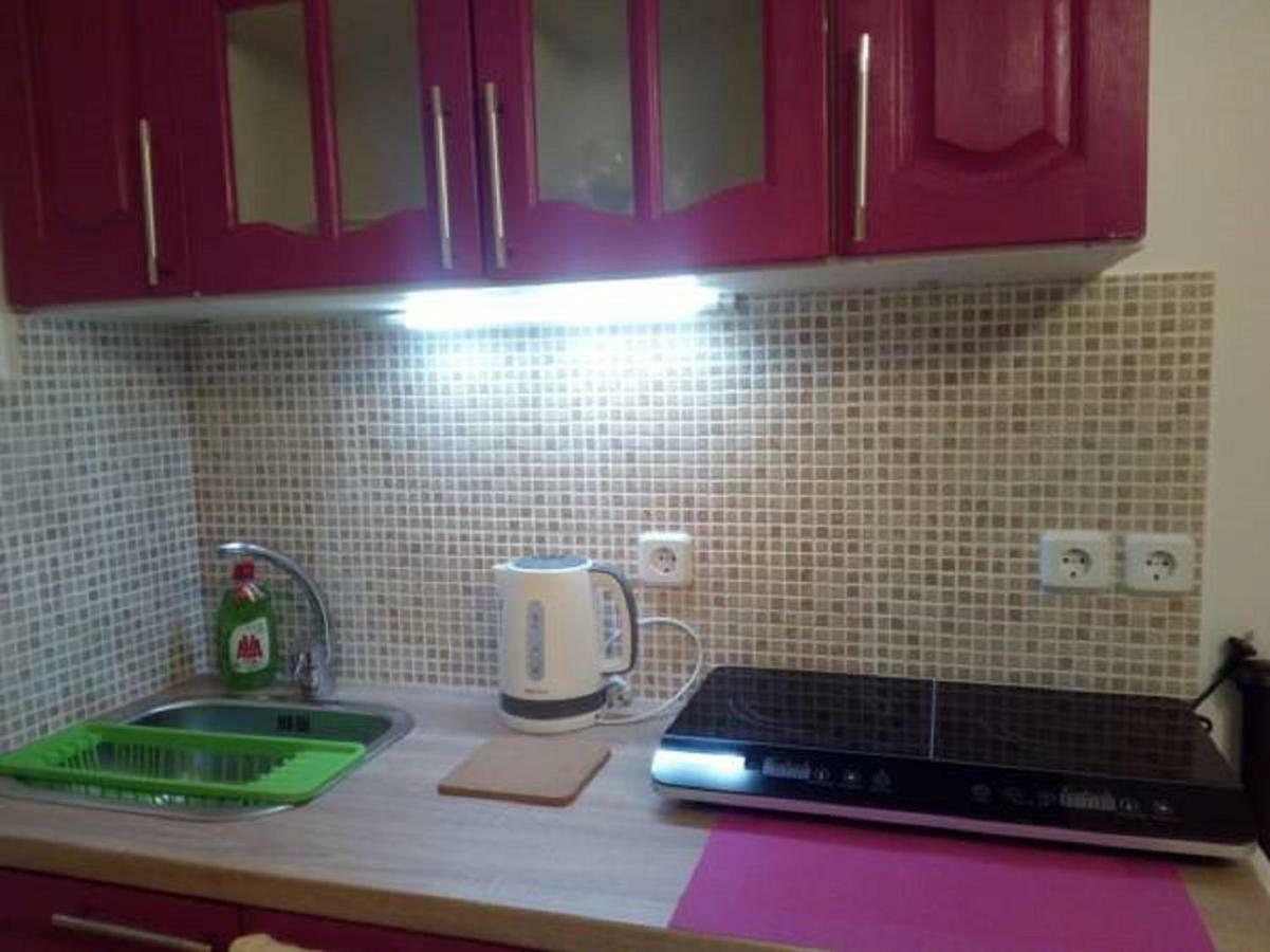 Comfortable Inexpensive Apartmets Near Metro Athens Exterior photo