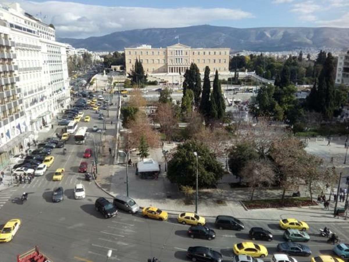 Comfortable Inexpensive Apartmets Near Metro Athens Exterior photo