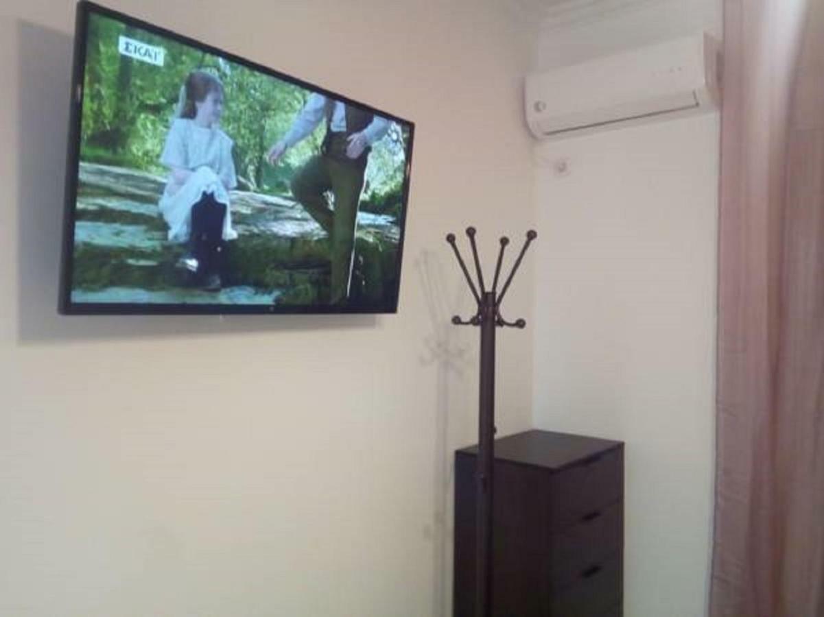 Comfortable Inexpensive Apartmets Near Metro Athens Exterior photo