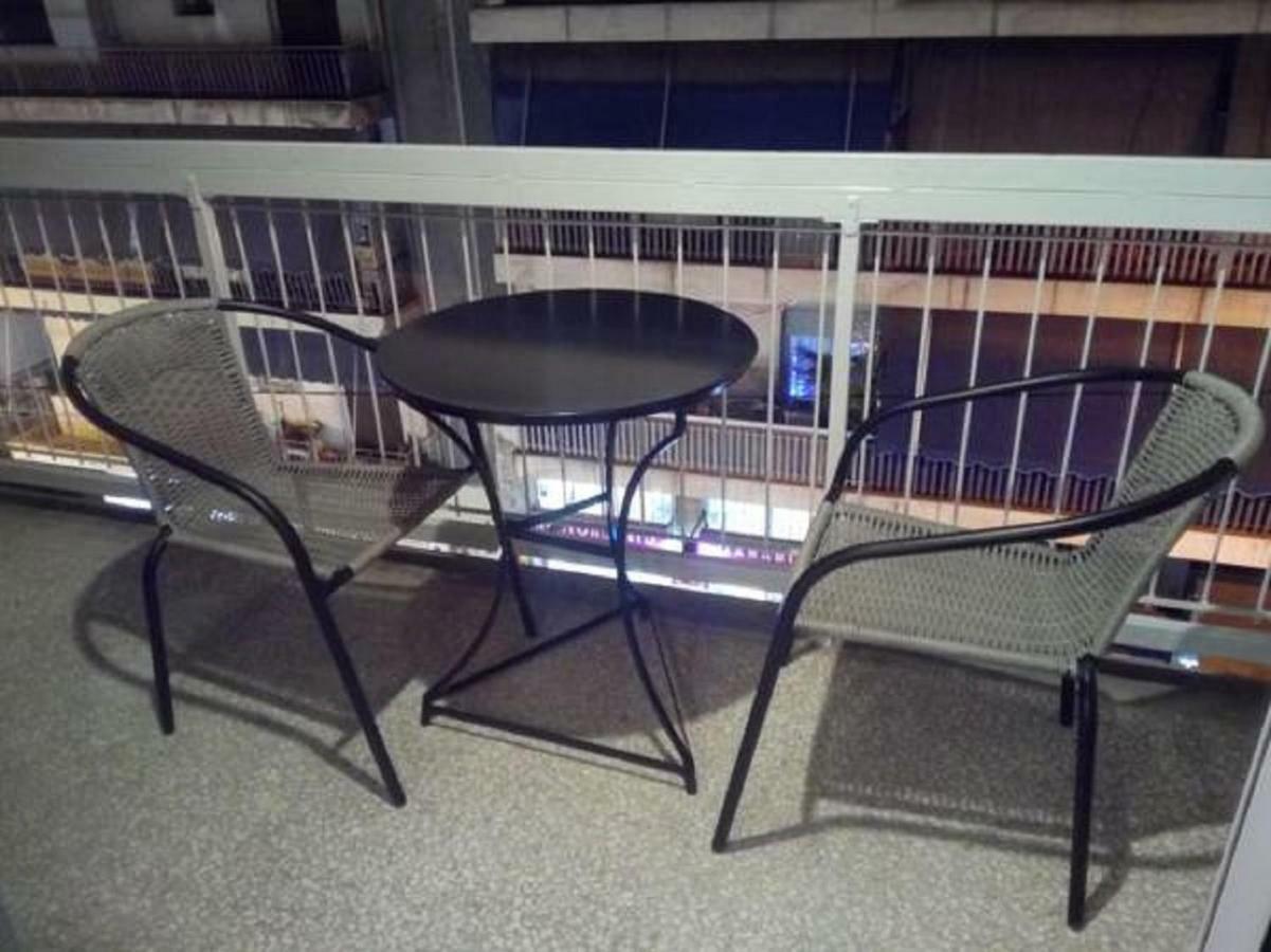 Comfortable Inexpensive Apartmets Near Metro Athens Exterior photo